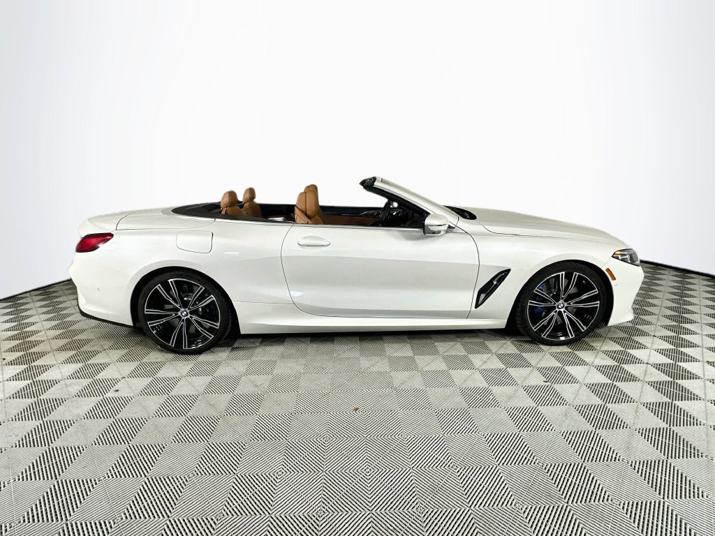 Used 2022 White BMW M850i xDrive image 8