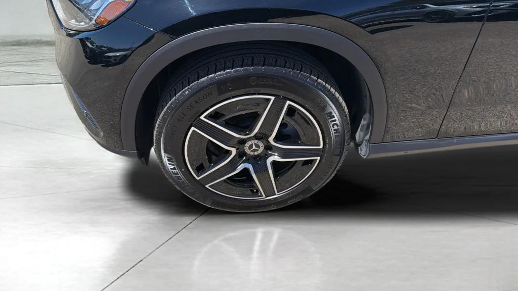 Certified Used 2026 Black Mercedes-Benz GLC 300 image 9