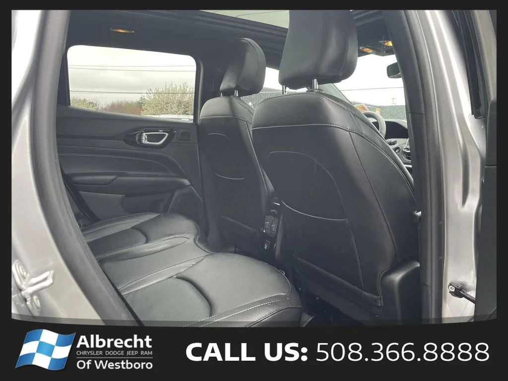 Used 2023 Silver Jeep Limited image 16