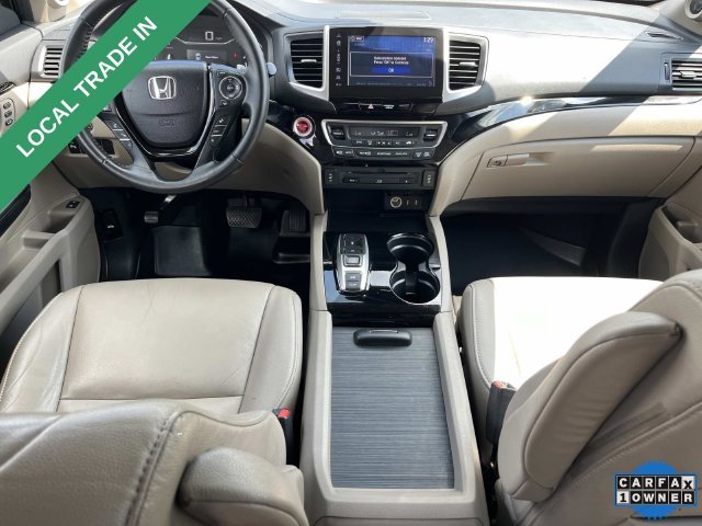 Used 2017 White Honda Touring image 16