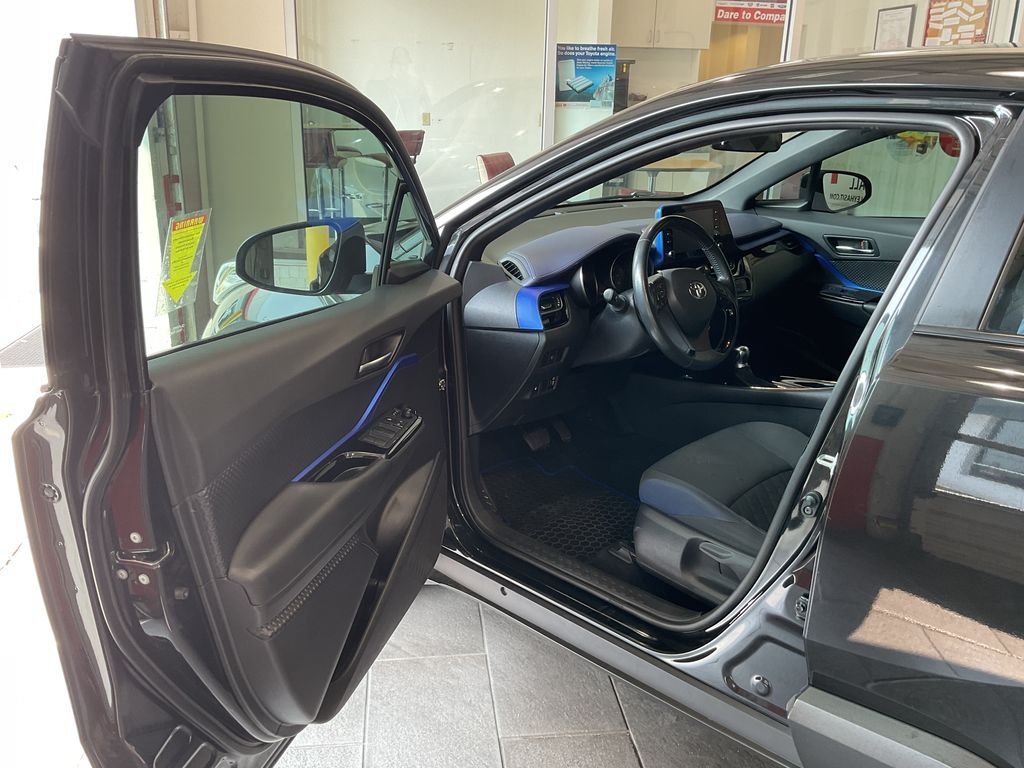 Used 2021 Black Toyota XLE image 11