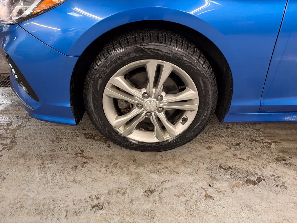 Used 2018 Blue Hyundai SEL image 11