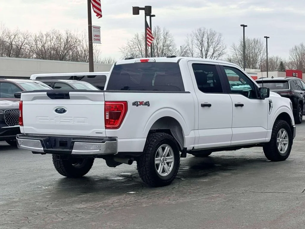 Used 2023 White Ford XLT image 9