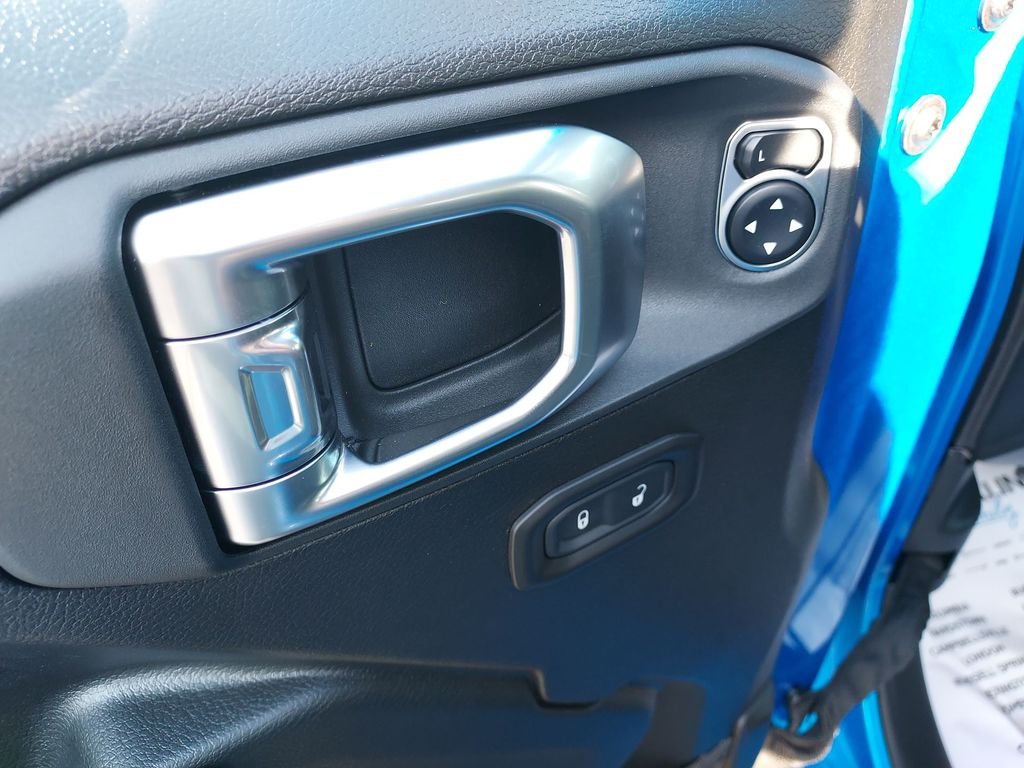 New 2026 Hydro Blue Pearl-Coat Exterior Paint Jeep Willys image 19