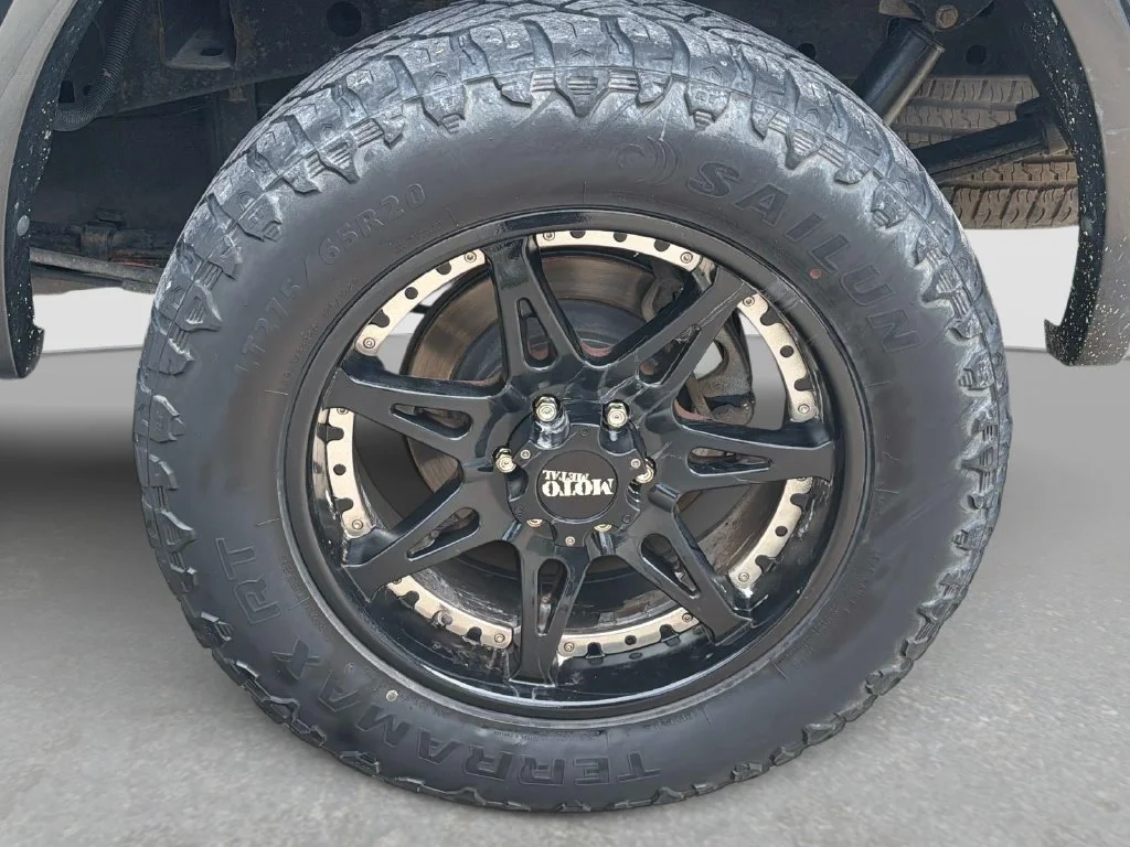 Used 2015 Black Ford Platinum image 12