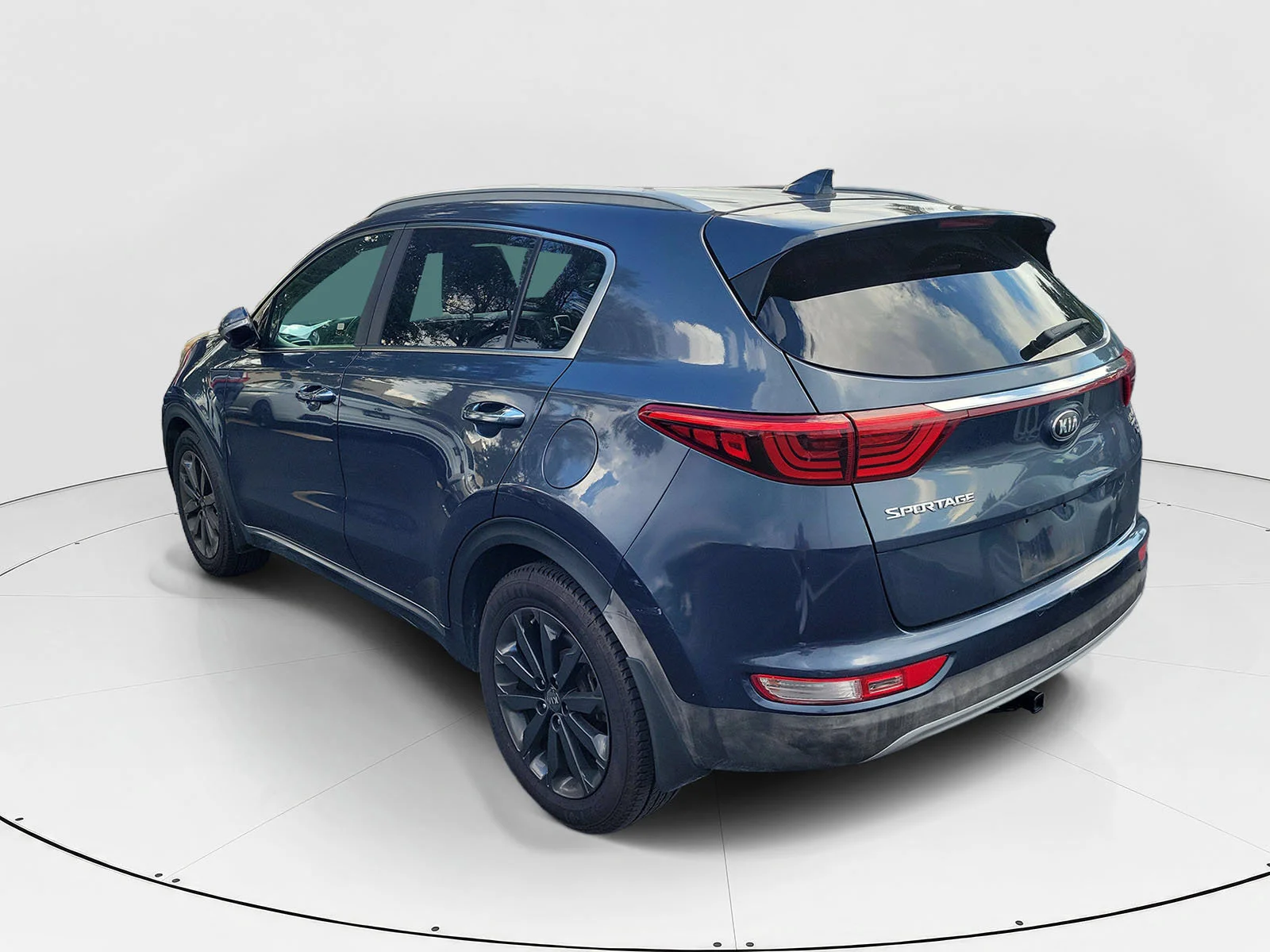 Used 2018 Blue Kia EX image 5