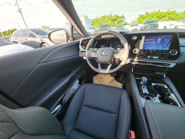 New 2026 Matador Red Mica Lexus  image 15
