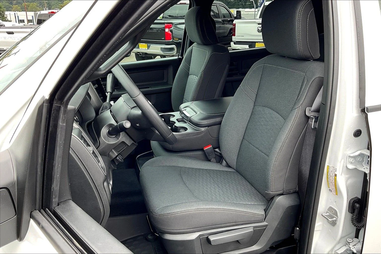 2025 RAM 2500 Tradesman - Photo 9