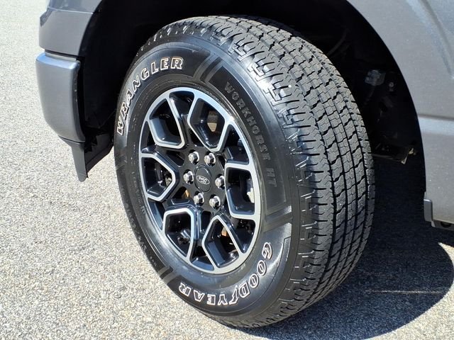 Used 2023 Gray Metallic Ford XLT image 8