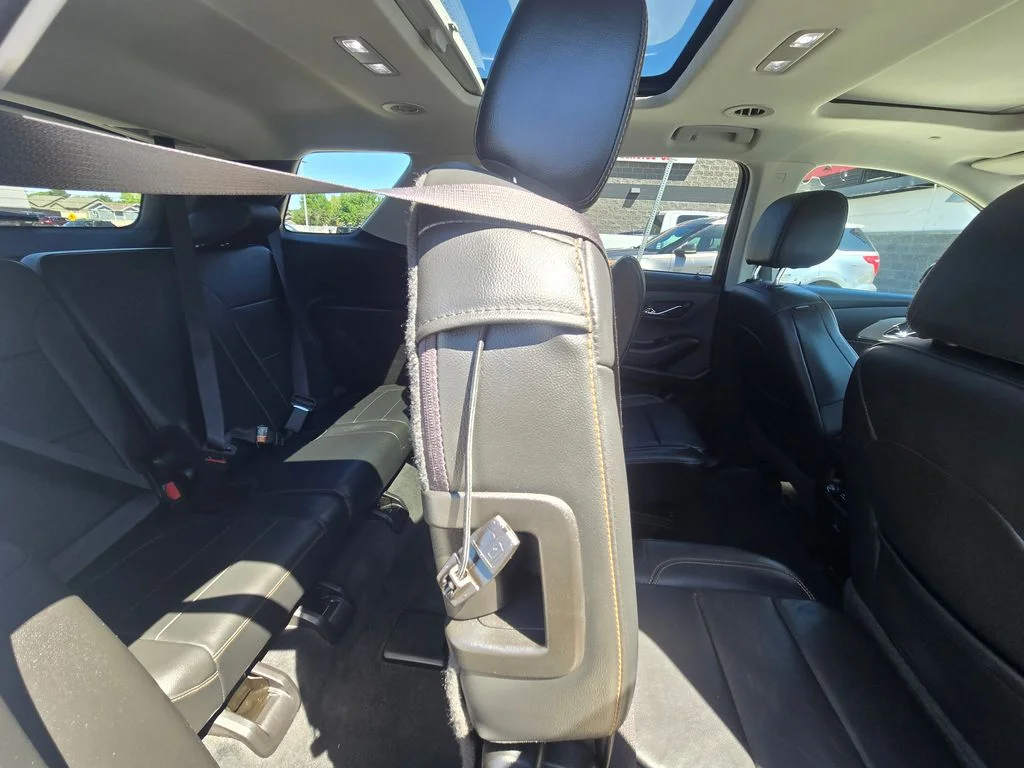 Used 2021  GMC SLE image 11