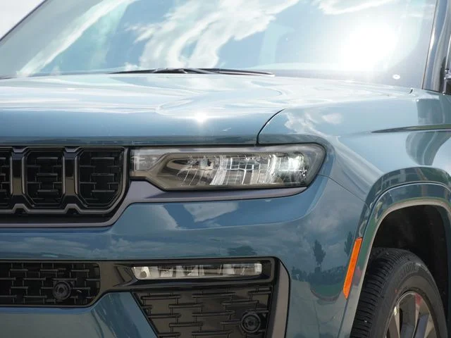 New 2026 Steel Blue Exterior Paint Jeep Limited image 4