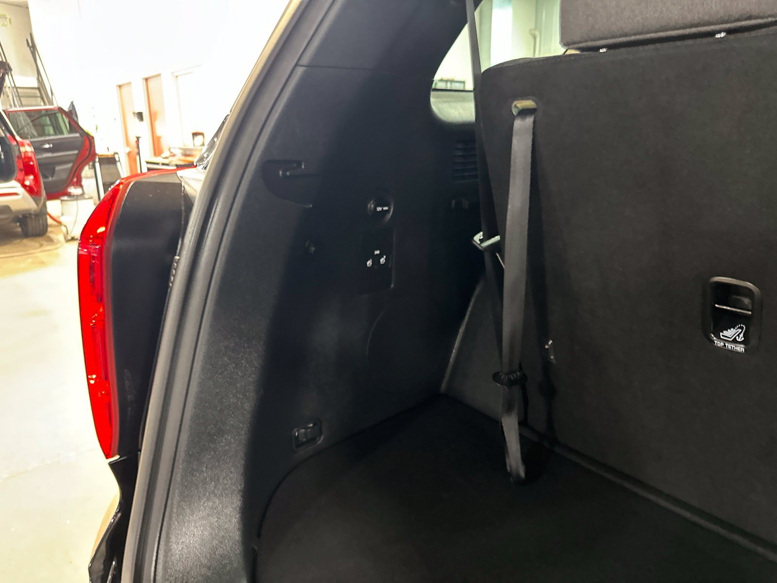 Used 2020 Black Hyundai SEL image 30