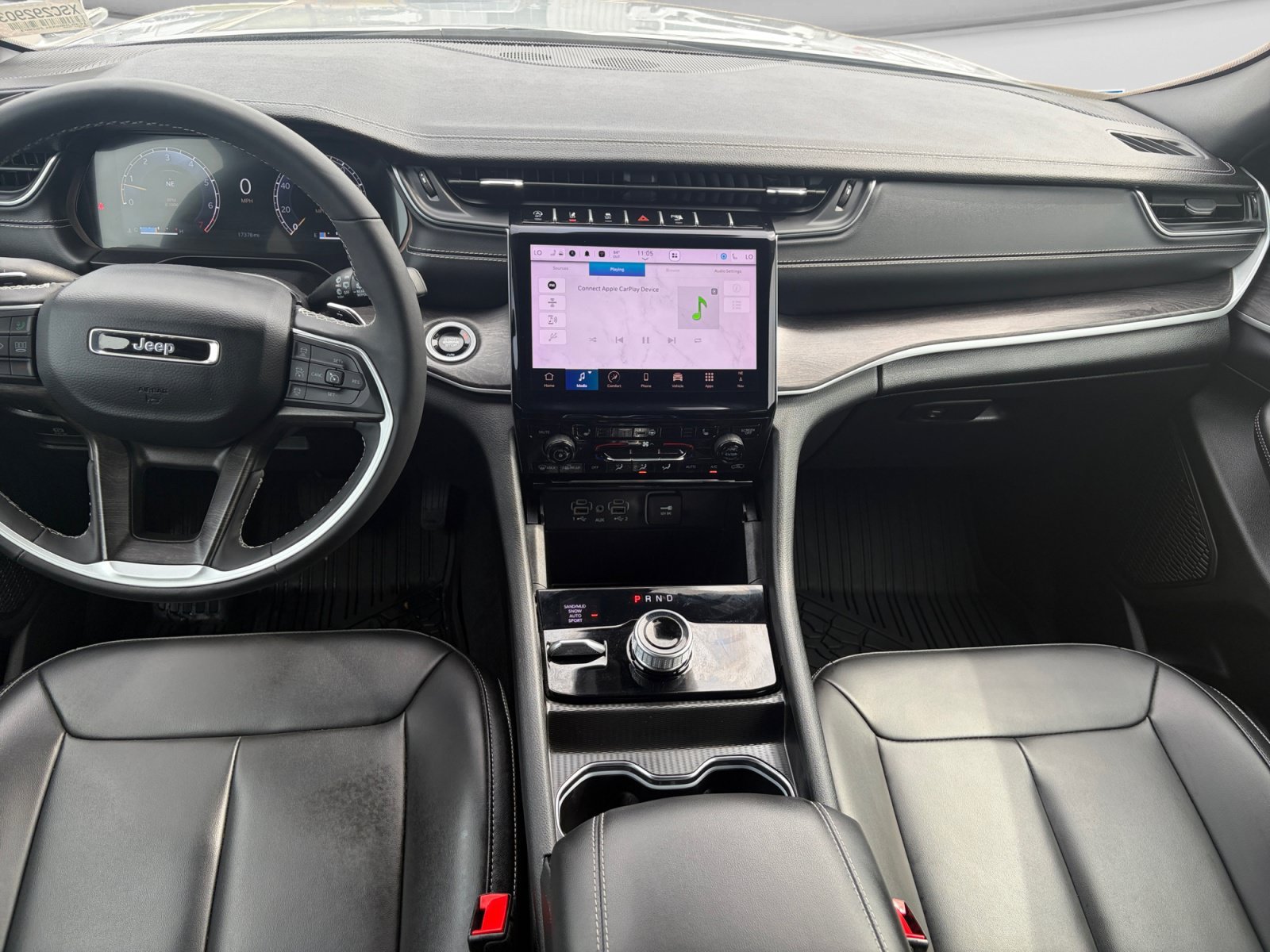 Used 2025 Silver Zynith Jeep Limited image 12
