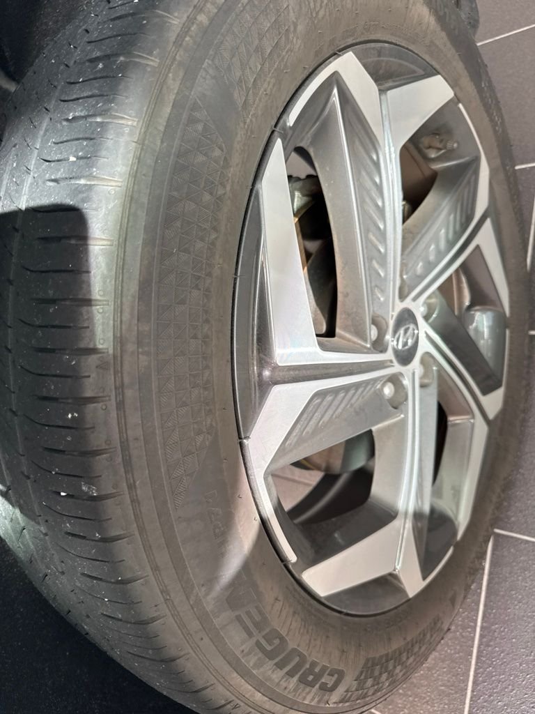 Used 2023 White Hyundai SEL image 6