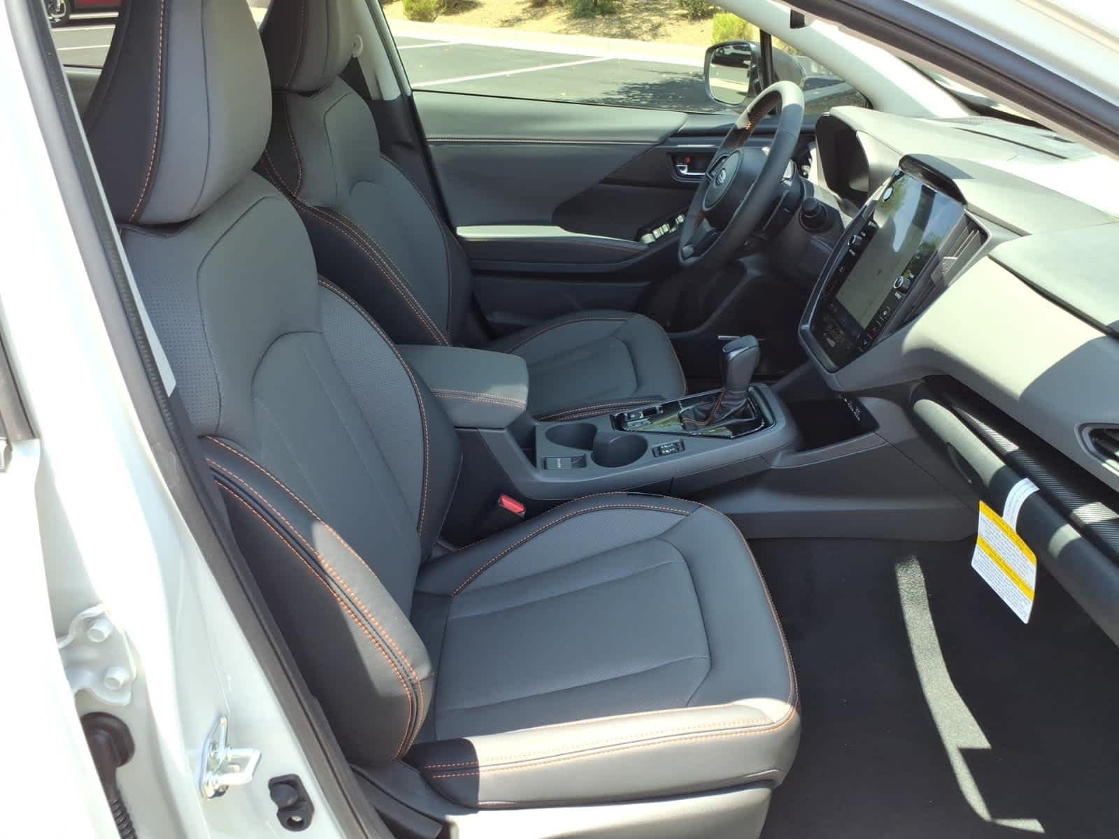New 2026 CRYSTAL WHITE PEARL Subaru Limited Hybrid image 17