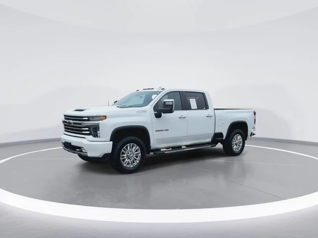 Used 2020 White Chevrolet High Country image 4