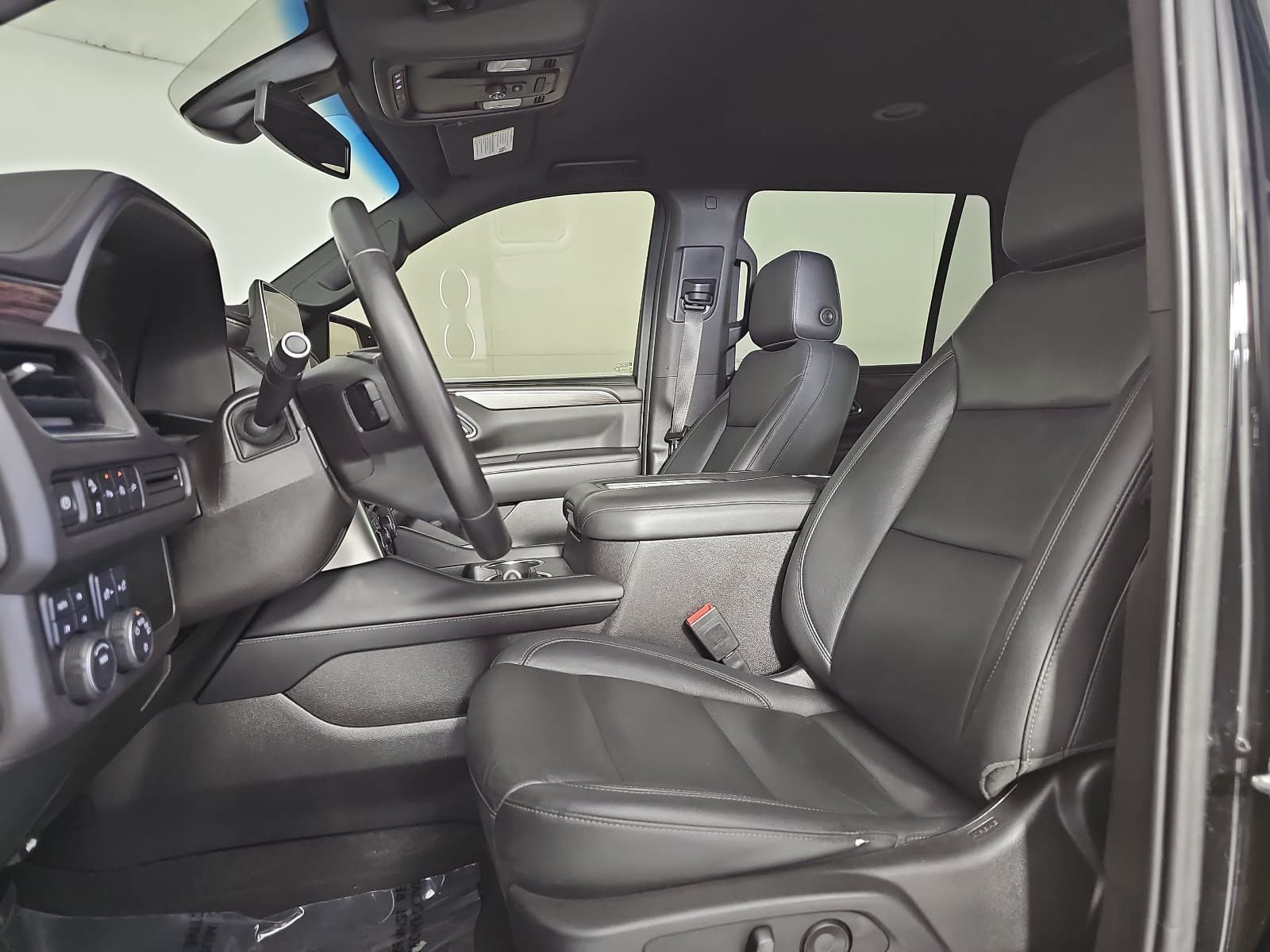 Used 2021 Black Chevrolet Z71 image 15