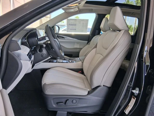 New 2027 MINERAL BLACK INFINITI Luxe FWD image 16