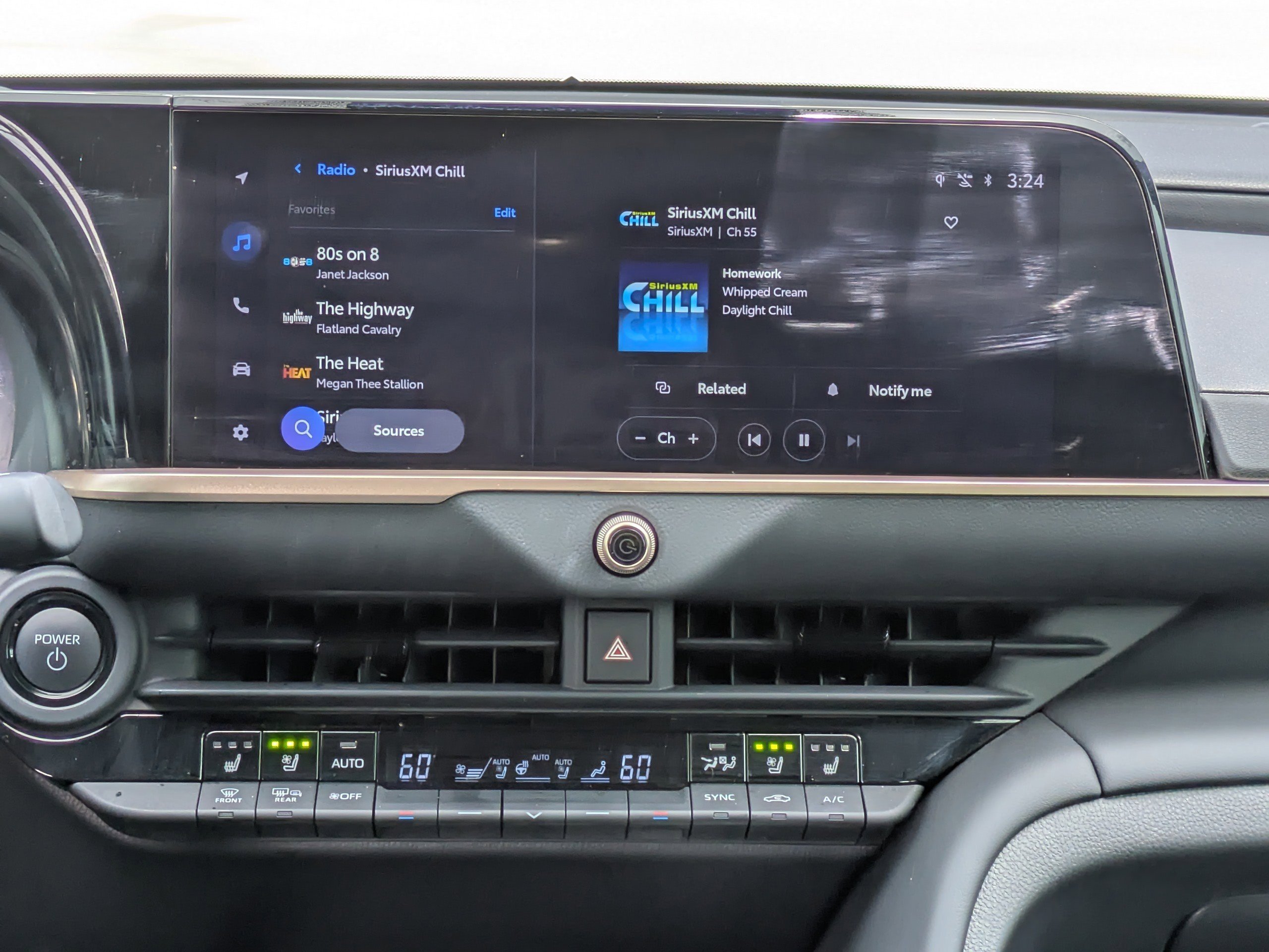 Used 2025 STORM CLOUD Toyota XLE image 17