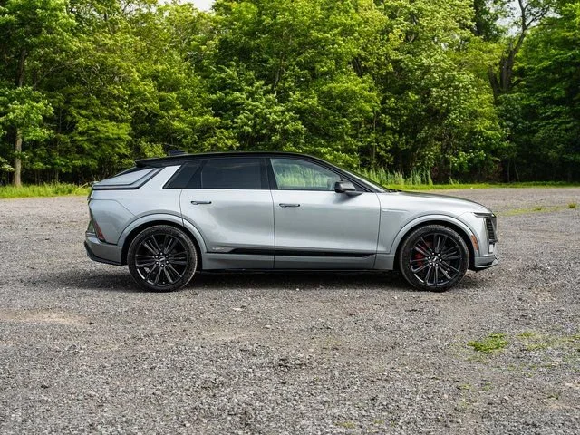 2026 Cadillac LYRIQ V Premium - Photo 6