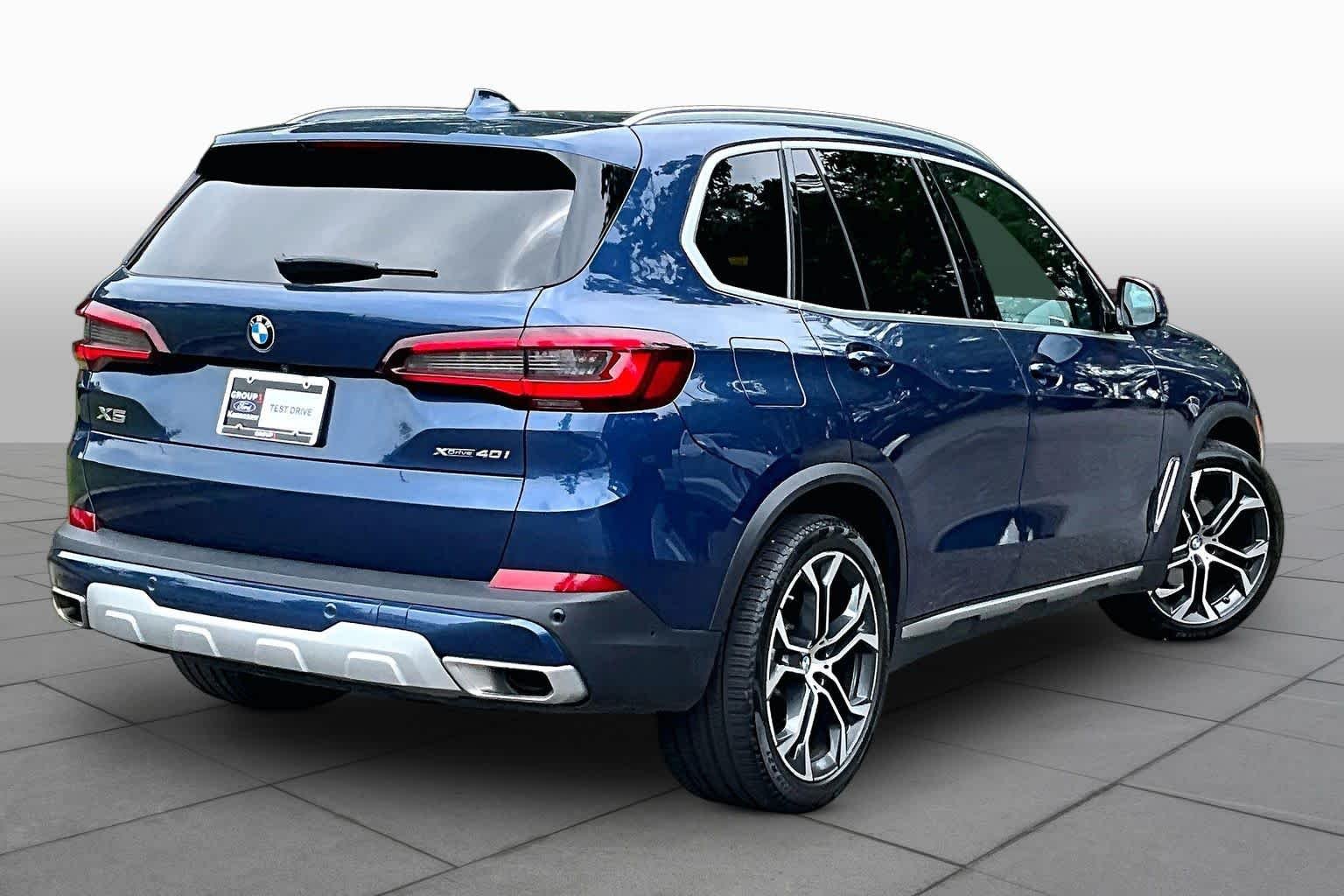 Used 2023 Phytonic Blue Metallic BMW xDrive40i image 13