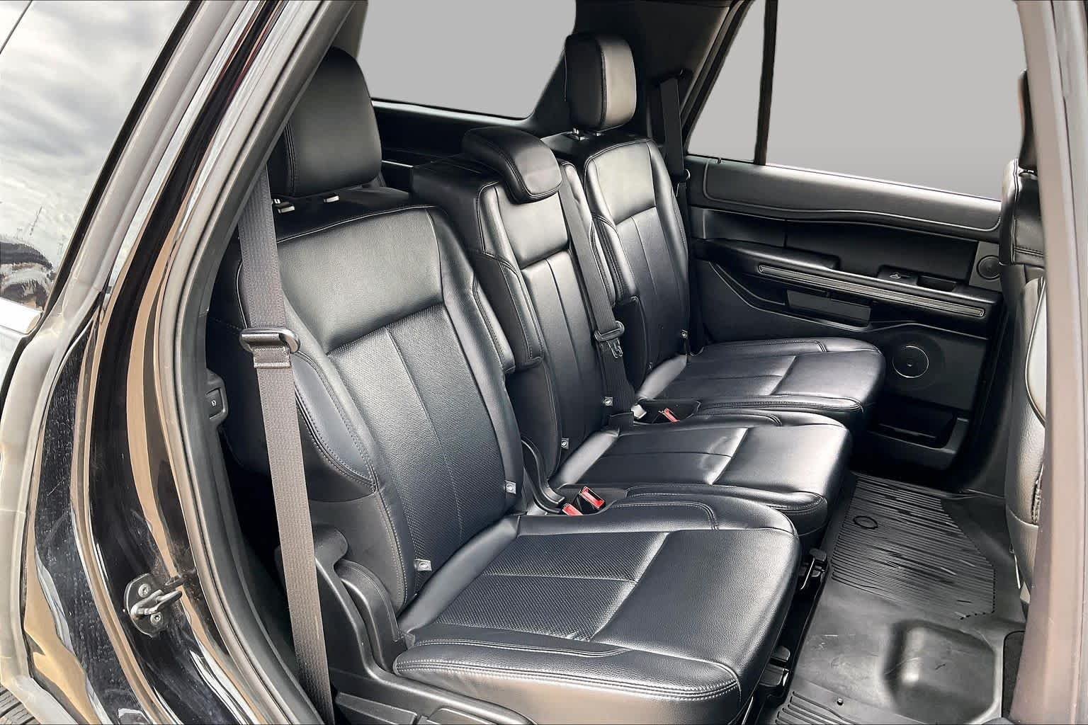 Used 2019 Agate Black Metallic Ford XLT image 16