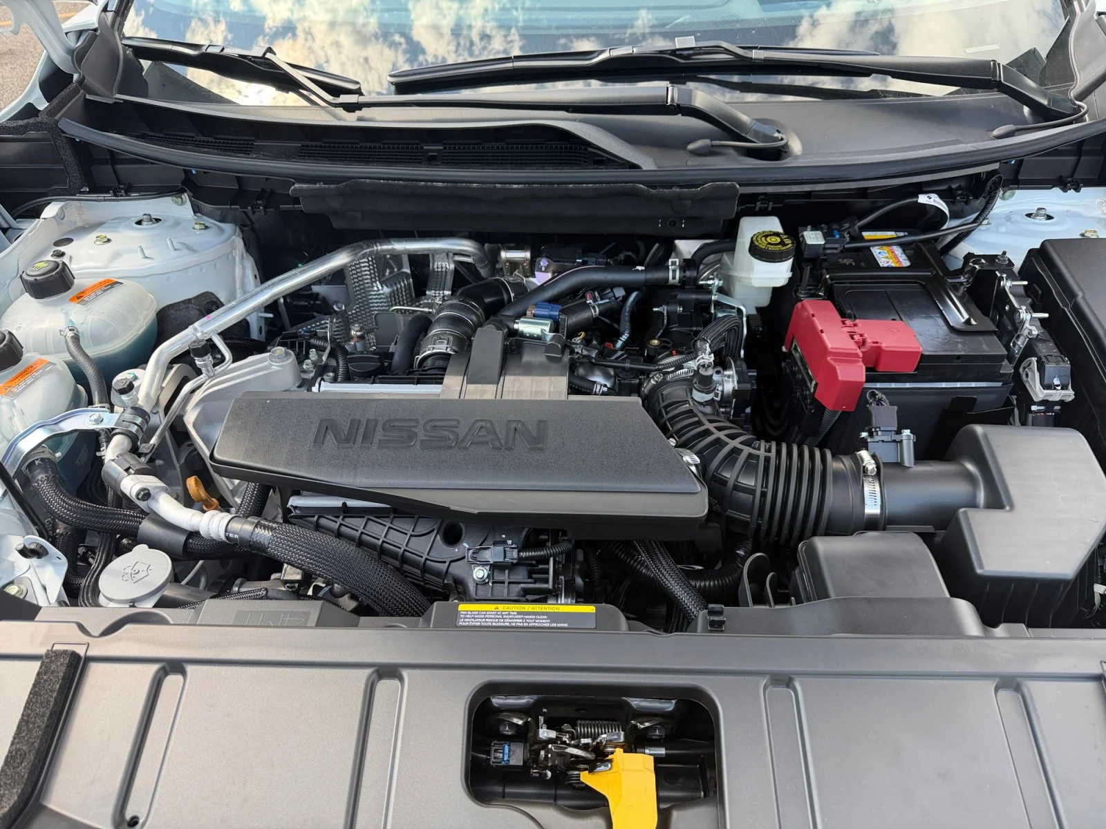 New 2026 Everest White Pearl/Super Black Nissan Platinum image 7