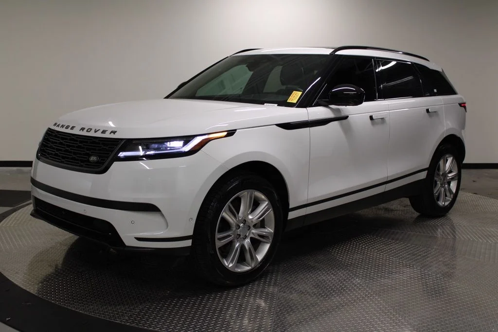 2025 Land Rover Range Rover Velar P250 S's photo