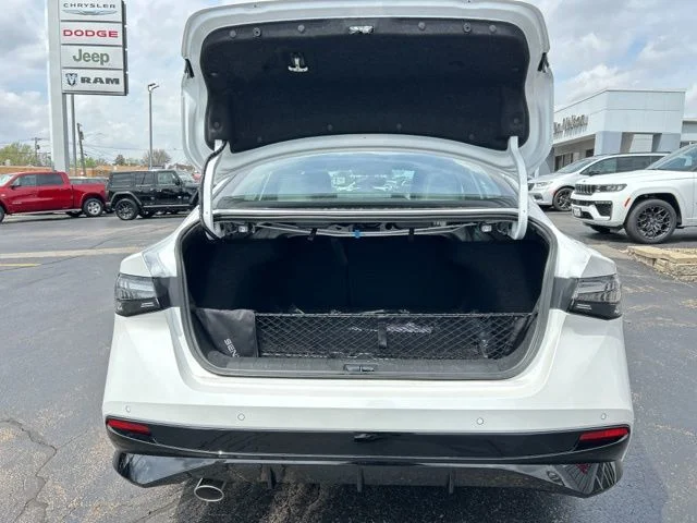 New 2026 Aspen White TriCoat Nissan SR image 5