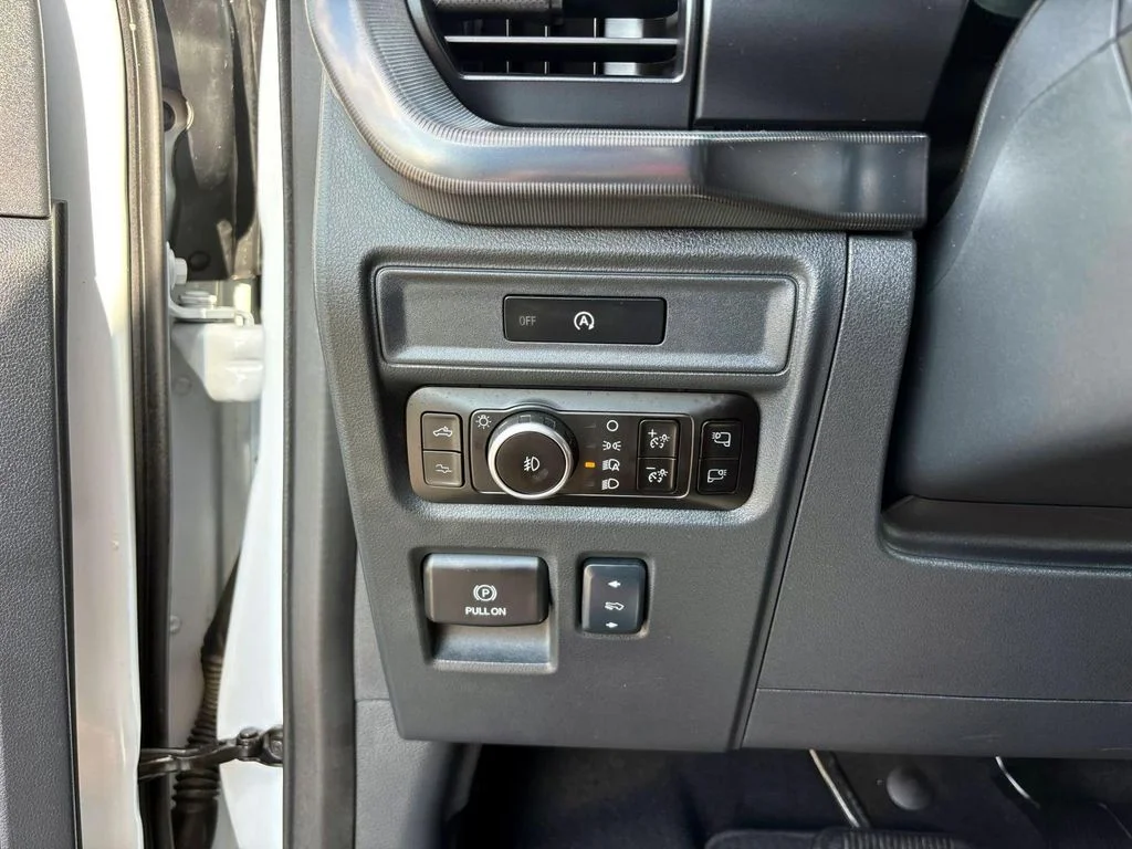 Used 2025 Oxford White Ford Raptor image 19