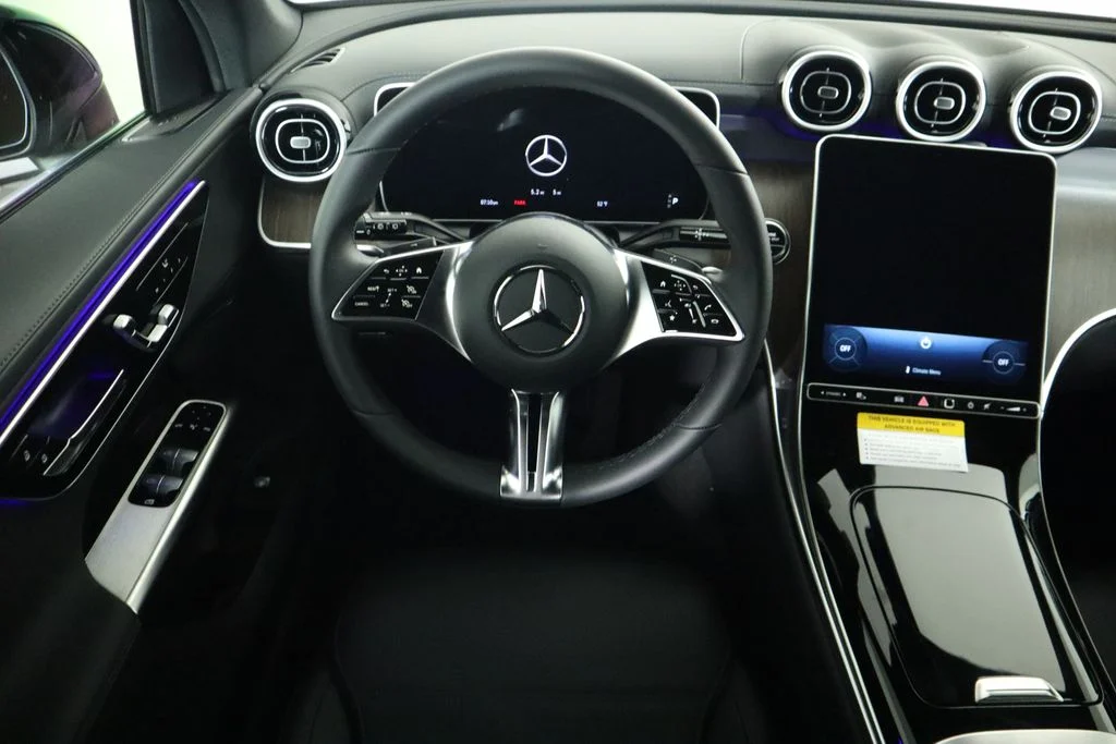 2025 Mercedes-Benz GLC Base - Photo 10