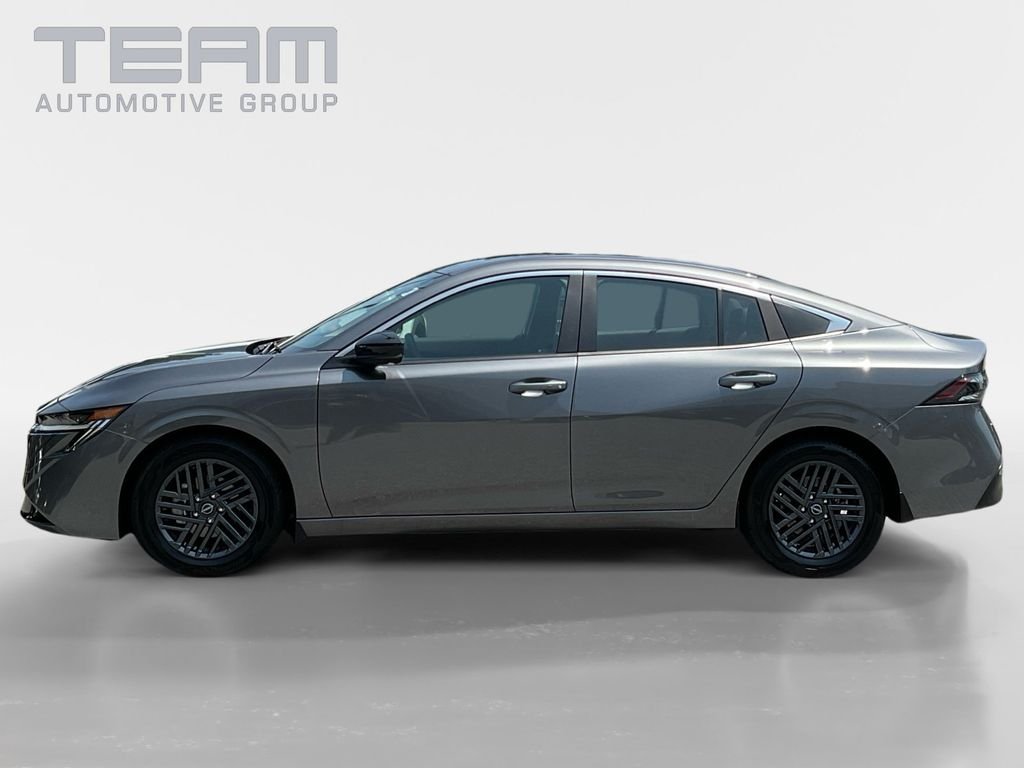 Used 2026 Gray Nissan SV image 4
