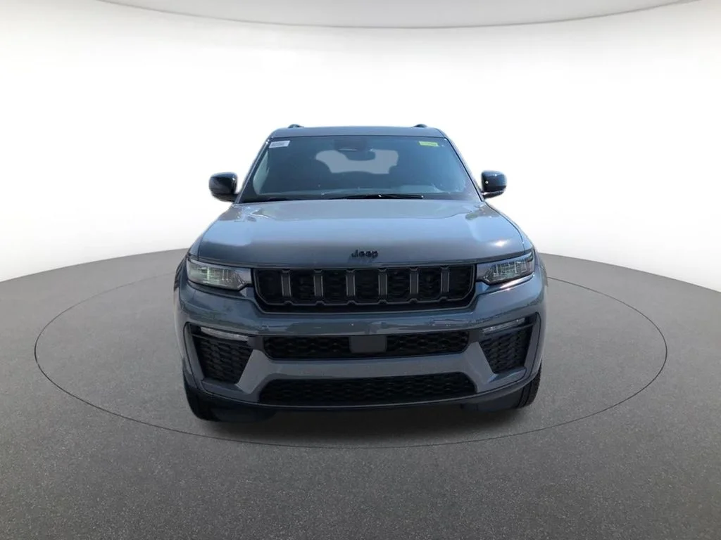 New 2027 Gray Jeep Limited image 14