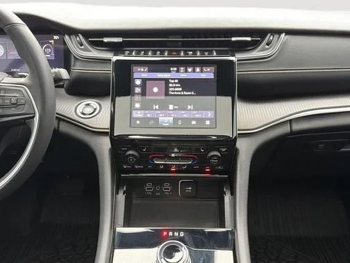Used 2023 Black Jeep Altitude X image 11