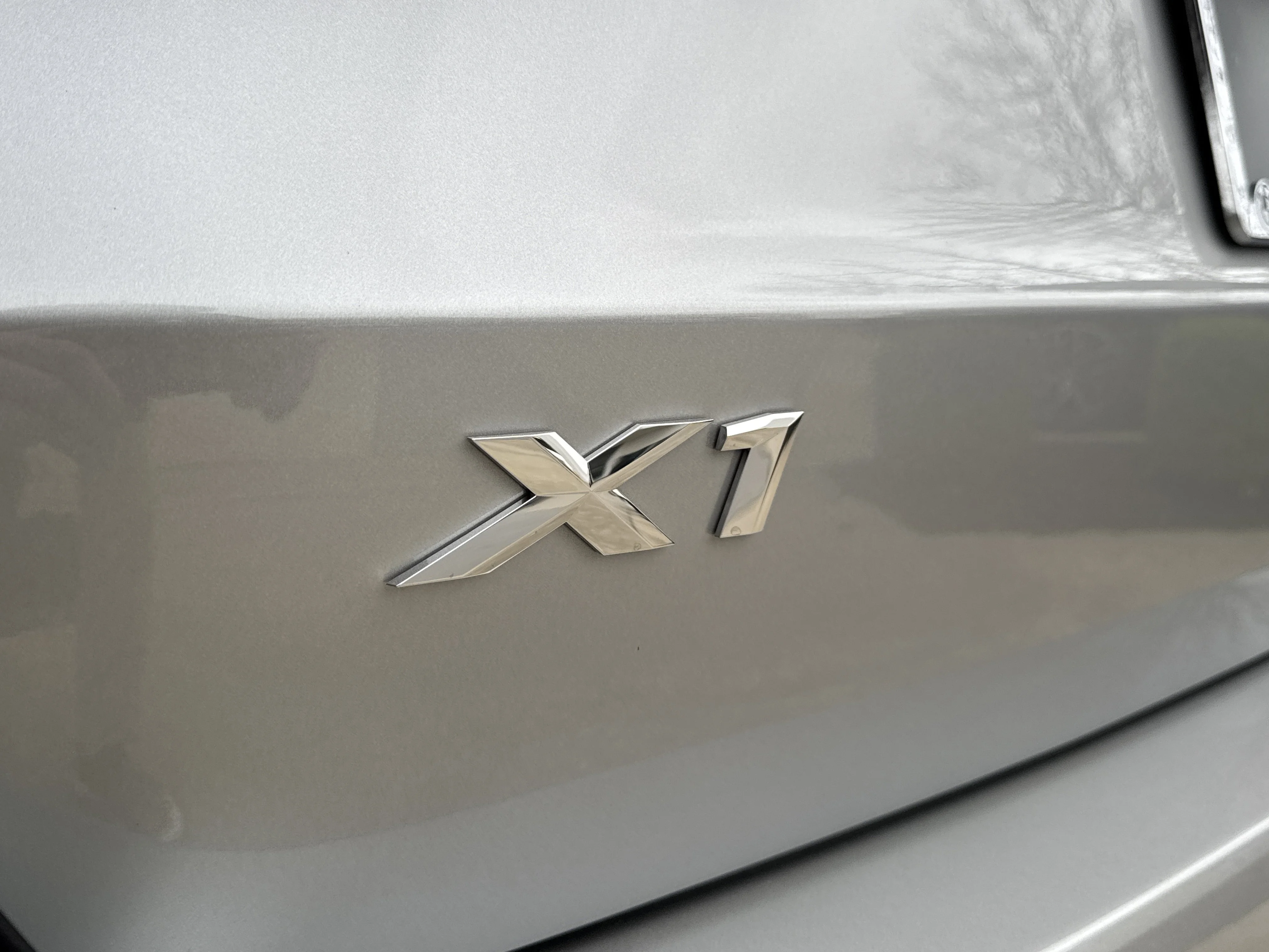 New 2026 SPACE SILVER BMW xDrive28i image 8