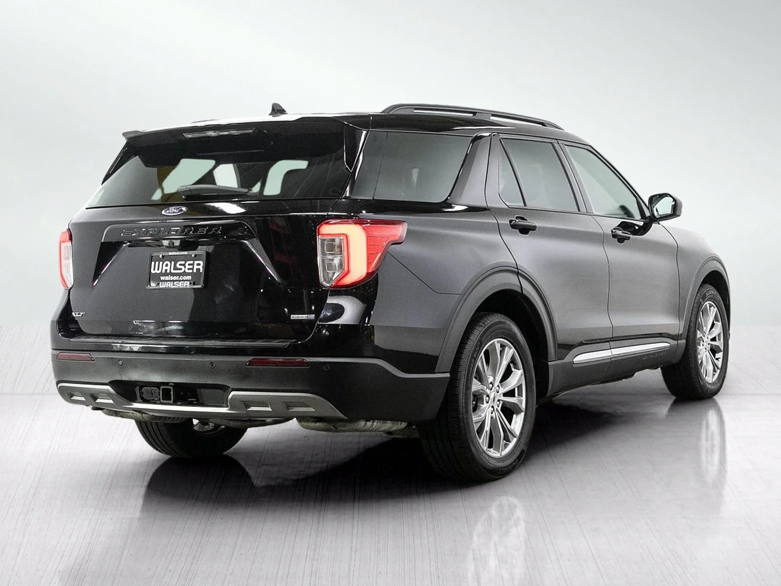 Used 2020 Black Metallic Ford XLT image 5