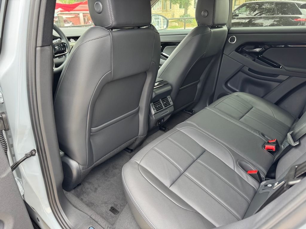 New 2026 Arroios Grey Land Rover  image 16