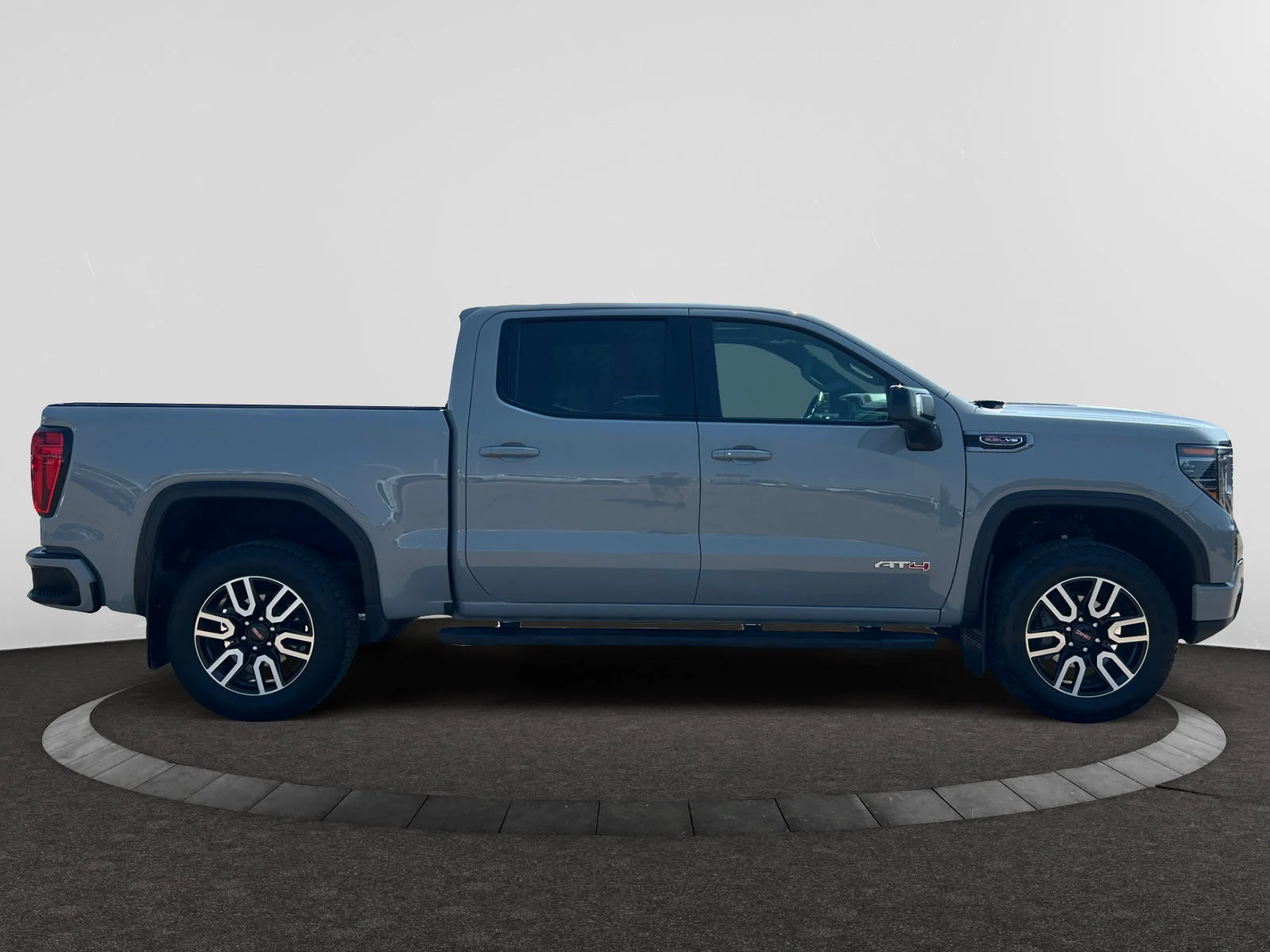 Used 2025 Gray GMC AT4 Crew Cab 6.2L Leather Sunroof Navigation 4x4 image 6