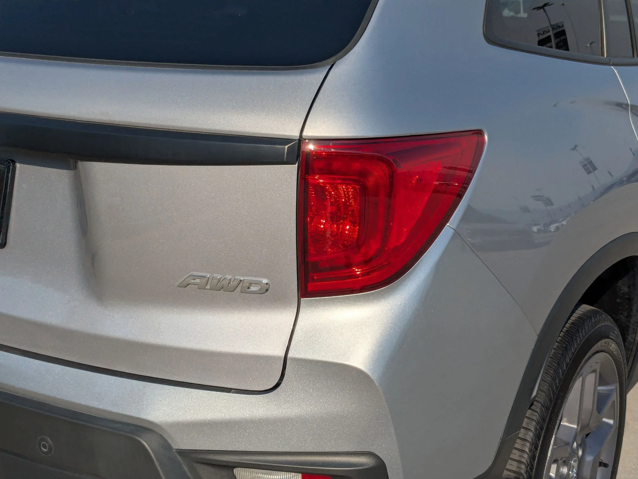 Used 2023 Lunar Silver Metallic Honda EX-L image 12