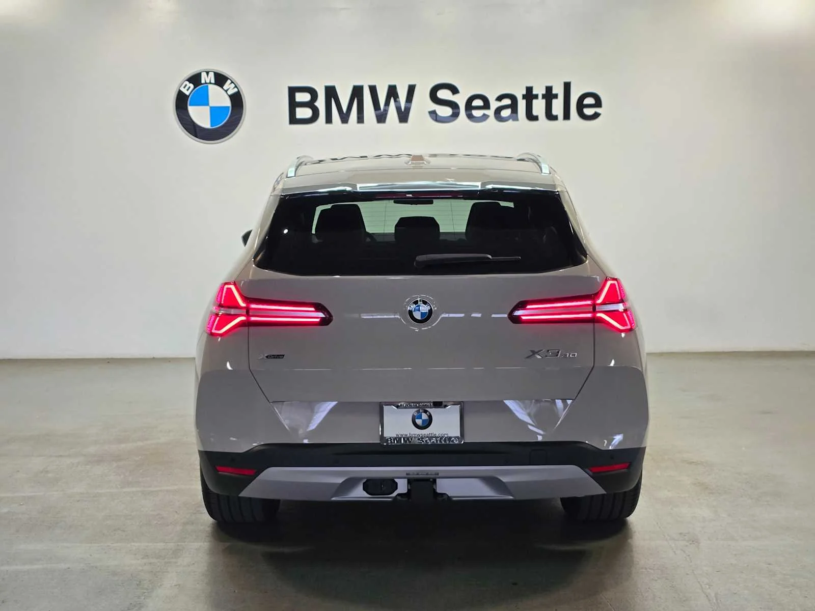 New 2026 Dune Grey Metallic BMW 30 xDrive image 5