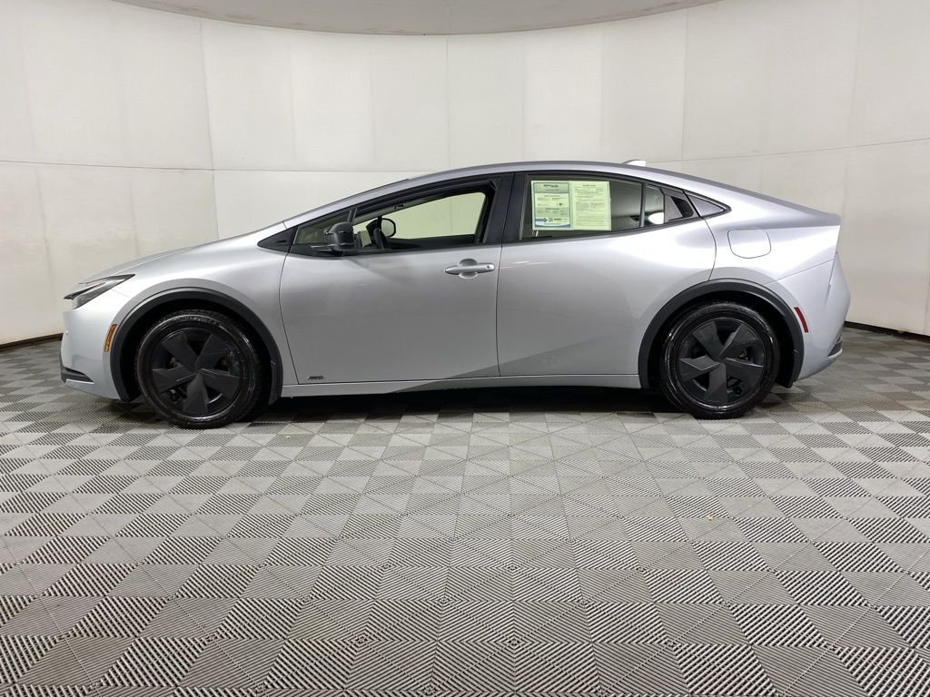 2023 Toyota Prius LE - Photo 42