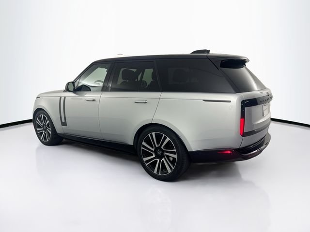 Used 2023 Silver Land Rover SE image 7