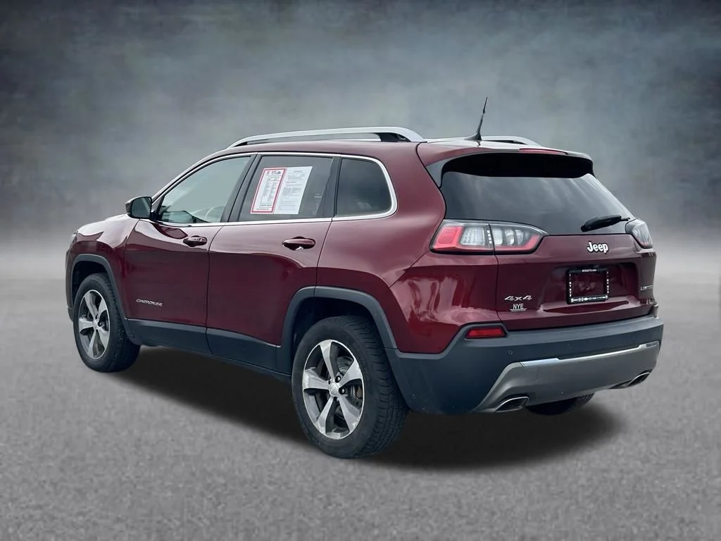 Used 2019 Red Jeep Limited image 3