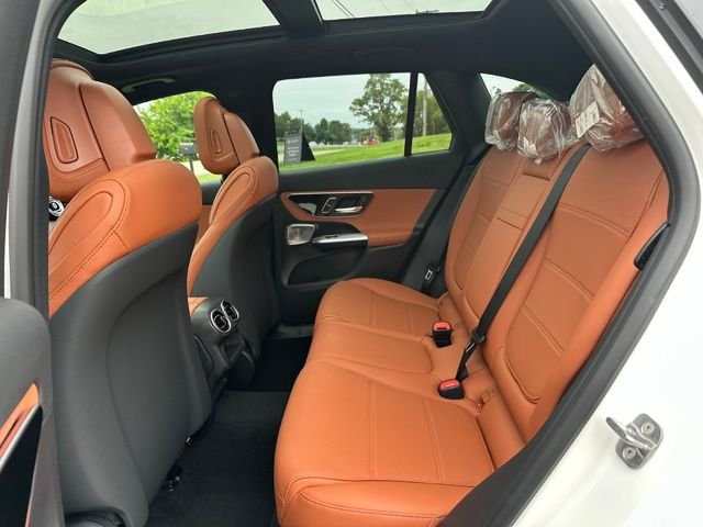 New 2027 Polar White Mercedes-Benz GLC 300 image 18