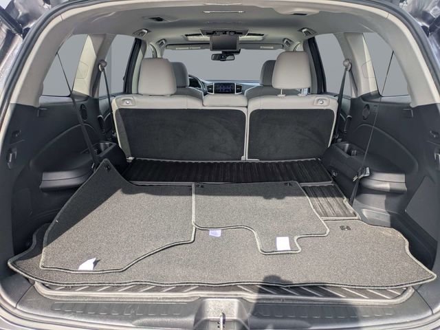 Used 2017 Gray Honda Touring image 12