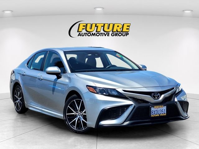 Used 2021 Silver Toyota SE image 1