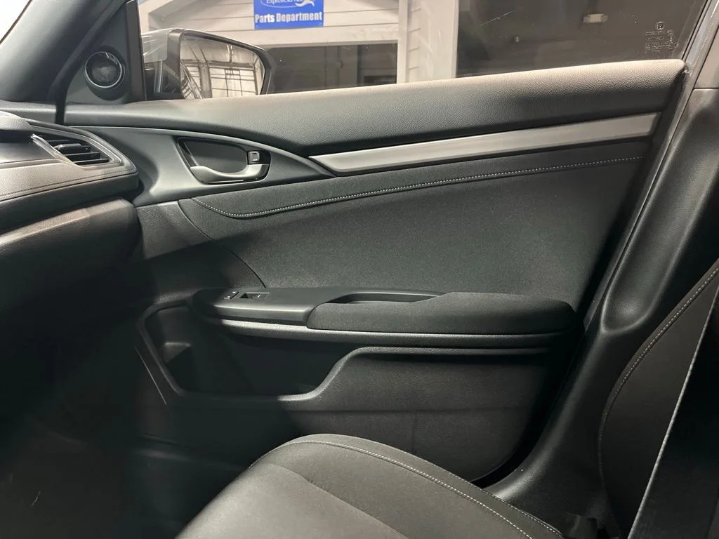 2021 Honda Civic Hatchback EX - Photo 15