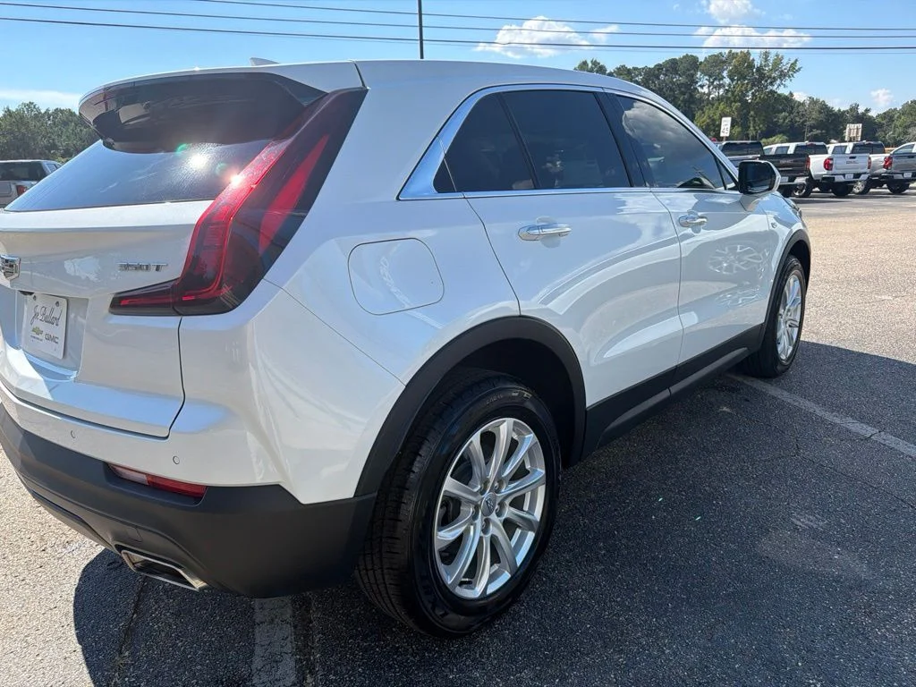 Used 2023 Crystal White Cadillac Luxury image 5
