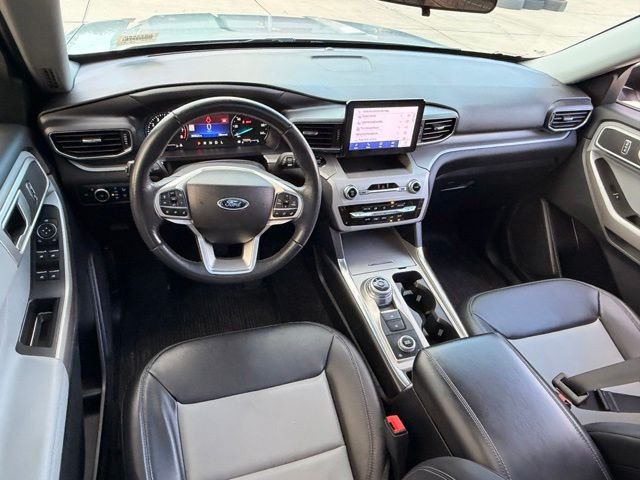 Used 2023 Silver Ford XLT image 8