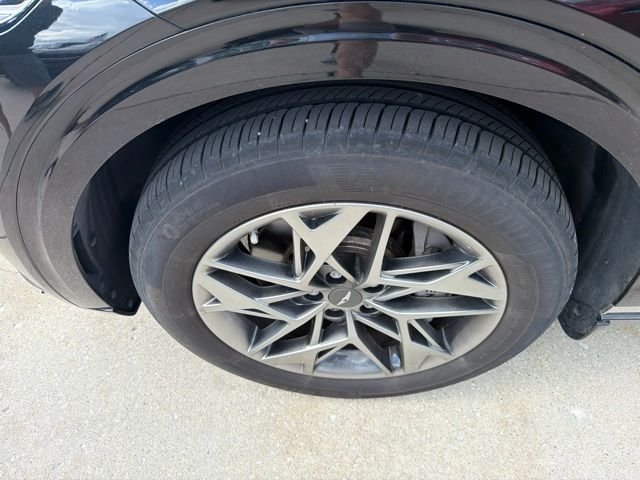 Used 2023 Black Genesis 2.5T image 4